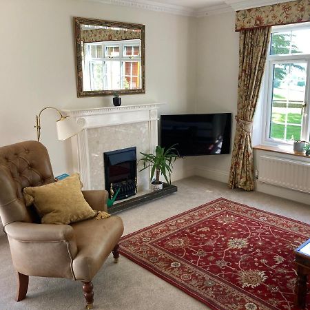 Exclusive 2 Bedroom Apartment With Summer House And Hot Tub Daventry Eksteriør billede