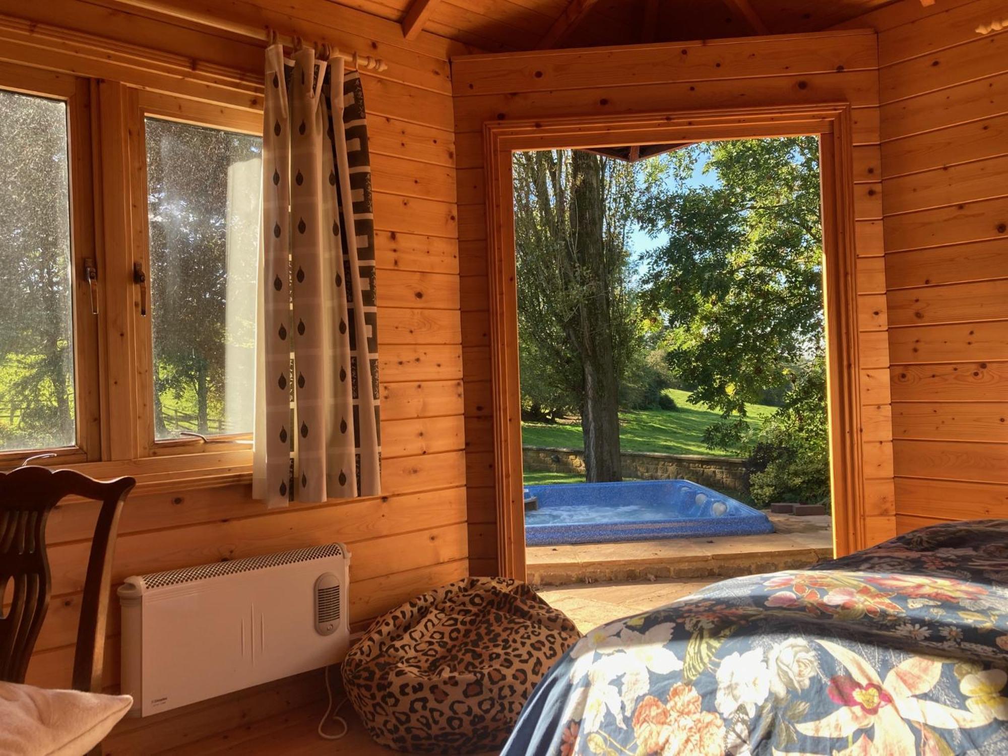 Exclusive 2 Bedroom Apartment With Summer House And Hot Tub Daventry Eksteriør billede